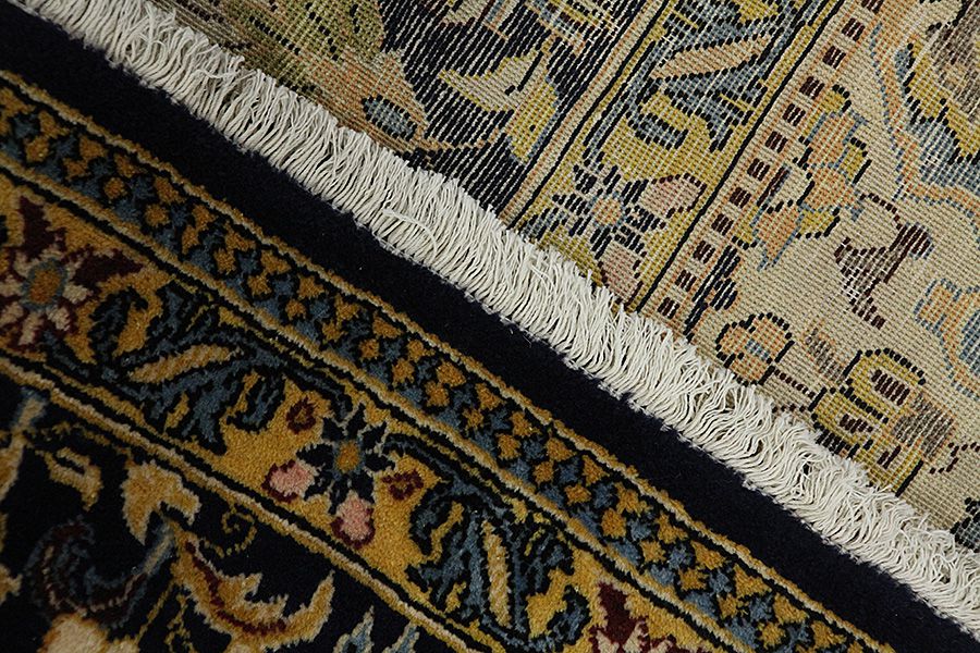 Isfahan Персийски връзван килим 560x325 - Снимка 5